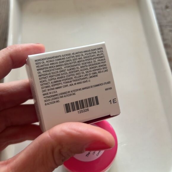 Artistry Studio The Polished Pout - Picture 4 of 4